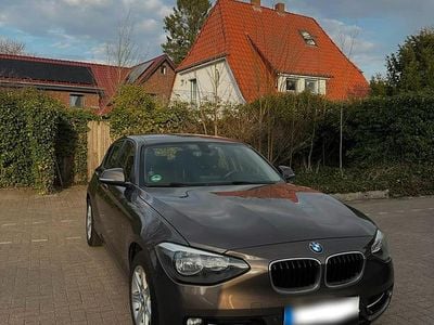 Gebraucht BMW 116 Sport Line 116 PS (85 kW) 2014 Braun Kleinwagen