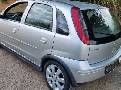 Gebraucht Opel Corsa 60 PS (44 kW) 2006 Silber Kleinwagen