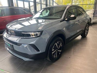 Neu Opel Mokka Elegance 131 PS (96 kW) 2025 Grau SUV