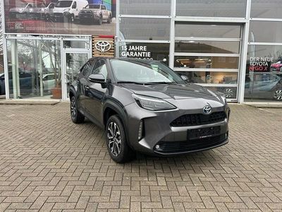 Neu Toyota Yaris Cross 131 PS (96 kW) 2026 Marlingrau metallic SUV