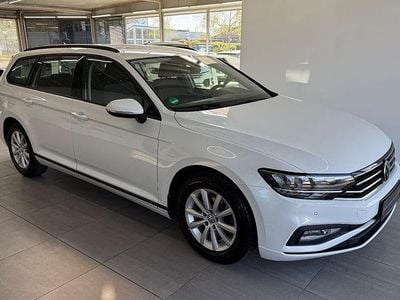 Usata VW Passat 150 CV (110 kW) 2022 Bianco Station wagon