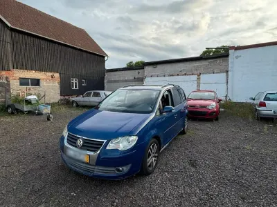 Gebraucht VW Touran 140 PS (102 kW) 2007 Blau Van / Kleinbus
