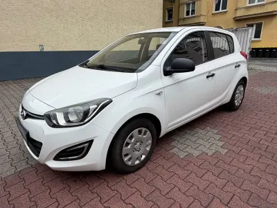 Gebraucht Hyundai i20 Edition 86 PS (63 kW) 2014 Weiß Kleinwagen