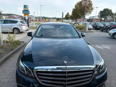 Gebraucht Mercedes E200 184 PS (135 kW) 2017 Grün Limousine
