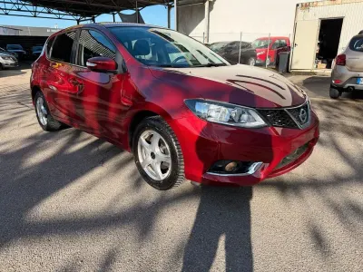 Gebraucht Nissan Pulsar N-Connecta 116 PS (85 kW) 2018 Rot Kleinwagen