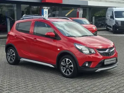 Gebraucht Opel Karl Rocks 73 PS (53 kW) 2019 Rot Kleinwagen