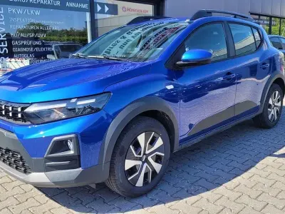 Neu Dacia Sandero Expression 110 PS (80 kW) 2026 Blau Limousine