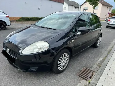 Gebraucht Fiat Punto 69 PS (50 kW) 2012 Schwarz Kleinwagen