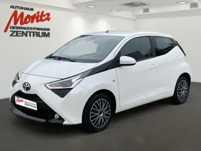 Gebraucht Toyota Aygo X-play 72 PS (52 kW) 2021 Weiß Kleinwagen