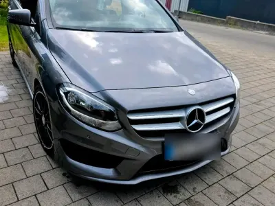 Gebraucht Mercedes B180 AMG 122 PS (89 kW) 2016 Silber Van / Kleinbus