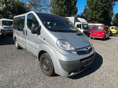 Usata Opel Vivaro 114 CV (83 kW) 2011 Argento Monovolume