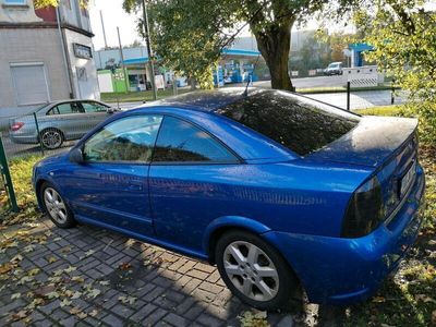 Opel Astra Coupé in Blau gebraucht in Altendiez für € 9.900