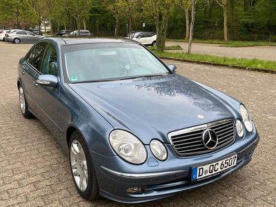 Usata Mercedes E280 Avantgarde 190 CV (139 kW) 2005 Blu Berlina