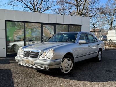 Mercedes E240