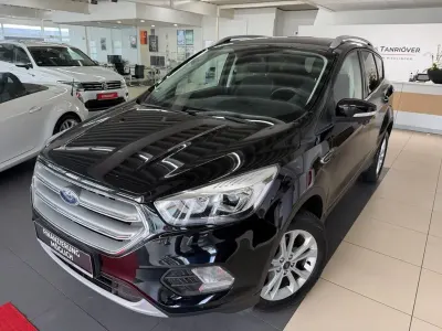 Gebraucht Ford Kuga Titanium 150 PS (110 kW) 2019 Schwarz SUV