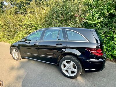 Mercedes R320