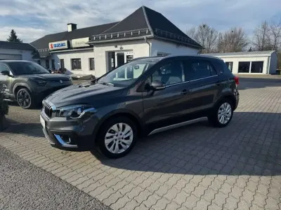 Gebraucht Suzuki SX4 Comfort 111 PS (81 kW) 2017 Mineral grau met. Limousine