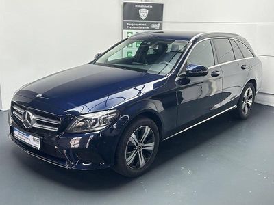 Gebraucht Mercedes C200 Avantgarde 184 PS (135 kW) 2018 Blau Limousine