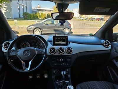 Mercedes B180