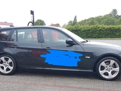 Gebraucht BMW 318 143 PS (105 kW) 2008 Schwarz Kombi