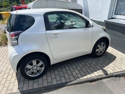Toyota iQ