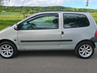 Gebraucht Renault Twingo 58 PS (42 kW) 2004 Silber Kleinwagen