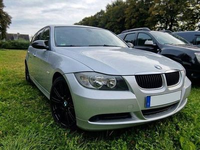 Gebraucht BMW 320 177 PS (130 kW) 2008 Silber Kombi
