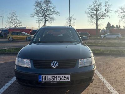 Gebraucht VW Passat Comfortline 101 PS (74 kW) 1998 Grün Limousine