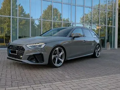 Gebraucht Audi A4 Sport 190 PS (139 kW) 2020 Grau Kombi
