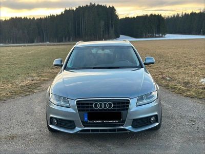 Grau Gebraucht 2010 Audi A4 Kombi | 4.500 € (Fairer Preis)