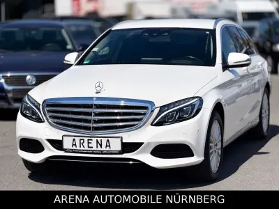 Gebraucht Mercedes C220 Avantgarde 170 PS (125 kW) 2015 Weiß Limousine