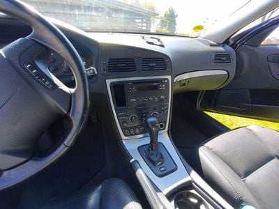 Second-hand Volvo V70 163 CP (119 kW) 2006 Negru Break