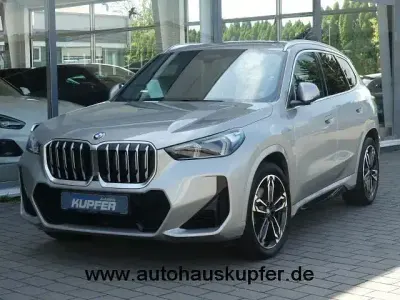 Gebraucht BMW X1 Performance 204 PS (150 kW) 2023 Space silver SUV