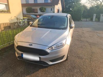 Gebraucht Ford Focus 105 PS (77 kW) 2015 Silber Kombi