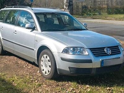 Gebraucht VW Passat 101 PS (74 kW) 2001 Silber Kombi