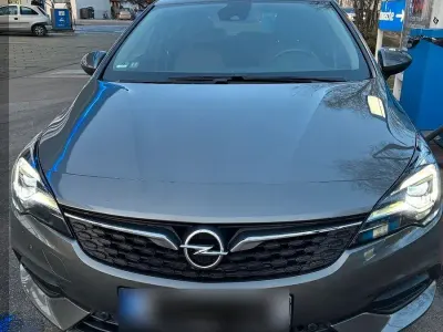 Używany Opel Astra Elegance 131 KM (96 kW) 2020 Szary Sedan/Limuzyna