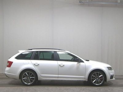 Gebraucht Skoda Octavia RS 220 PS (161 kW) 2013 Candyweiss Kombi