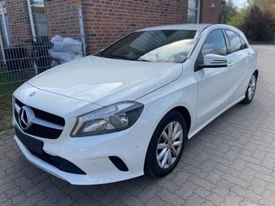 Second-hand Mercedes A180 109 CP (80 kW) 2016 Alb Berlinǎ