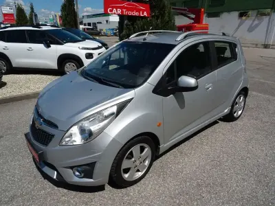Gebraucht Chevrolet Spark LT 82 PS (60 kW) 2010 Silber Kleinwagen