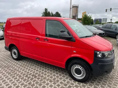 Usata VW Transporter 84 CV (61 kW) 2015 Rosso Furgone