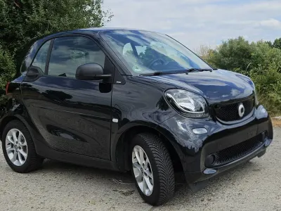 Gebraucht Smart ForTwo Coupé Passion 90 PS (66 kW) 2019 Schwarz Coupé