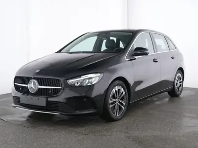 Gebraucht Mercedes B200 Advanced 163 PS (119 kW) 2025 Schwarz Kleinwagen