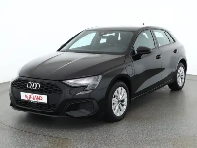 Gebraucht Audi A3 Sportback e-tron 204 PS (150 kW) 2022 Schwarz Kleinwagen