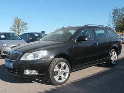 Używany Skoda Octavia Elegance 160 KM (117 kW) 2011 Czarny Kombi