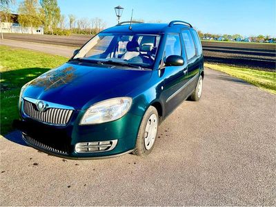 Gebraucht Skoda Roomster 80 PS (58 kW) 2009 Grün Van / Kleinbus