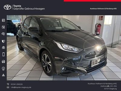 Gebraucht Toyota Yaris Hybrid 116 PS (85 kW) 2025 Schwarz Limousine