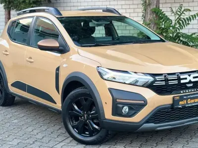 Gebraucht Dacia Sandero Extreme 110 PS (80 kW) 2024 Safaribeige SUV