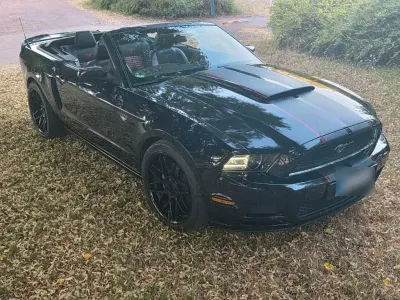 Gebraucht Ford Mustang 310 PS (228 kW) 2013 Schwarz Cabrio