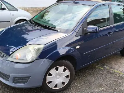 Używany Ford Fiesta Style 60 KM (44 kW) 2008 Niebieski Hatchback