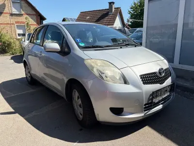 Gebraucht Toyota Yaris Sol 87 PS (63 kW) 2007 Silber Kleinwagen